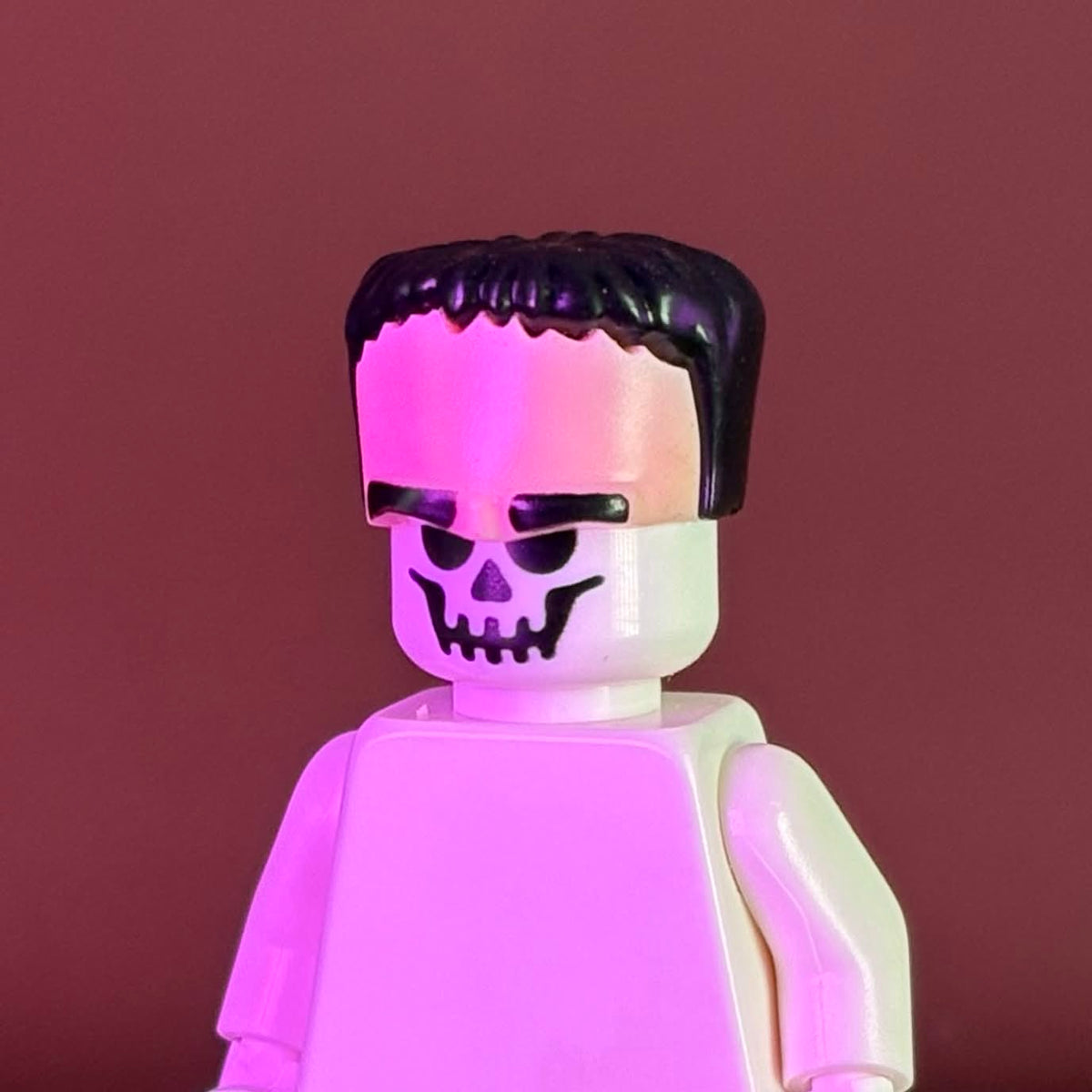 Monster Head/Hair (Light Nougat/Black Hair/Black Brow)