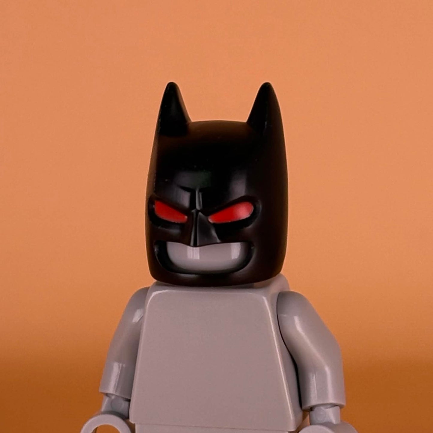 Night Crusader Cowl (Black Cowl/Red Eyes/Standard Ears)