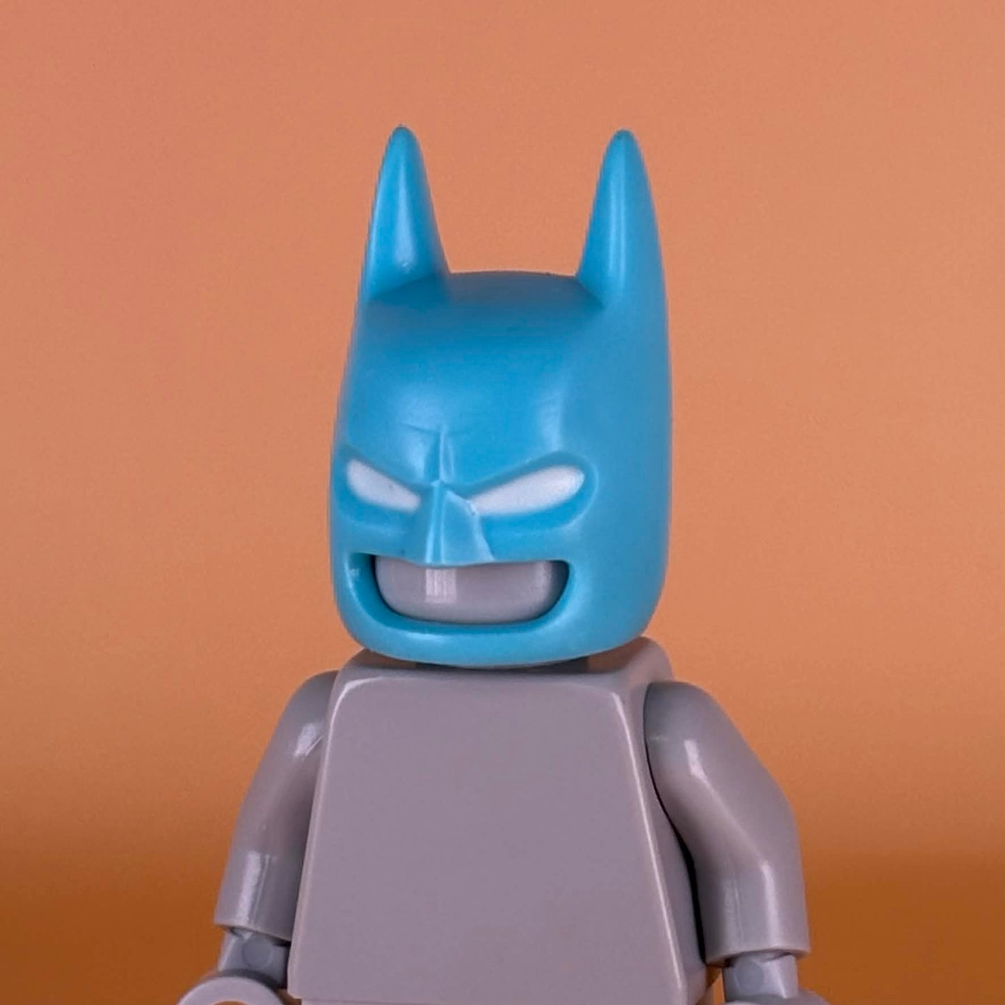 Night Crusader Cowl (LT Cowl/White Eyes/Long Ears)