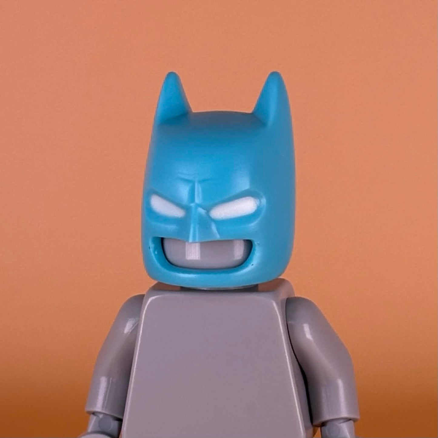 Night Crusader Cowl (LT Cowl/White Eyes/Standard Ears)
